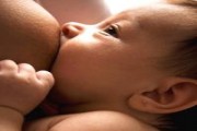 9 sự thật "ngã ngửa" về sữa mẹ