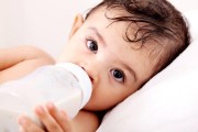 Trẻ chỉ nên uống 2 ly sữa một ngày