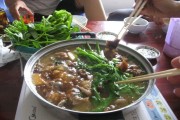 Thưởng thức lẩu chó cuối tuần