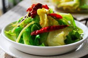 Nắng lên làm món Bắp cải trộn tỏi phi thơm lừng