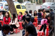 Thưởng thức Cà phê rất Hà Nội