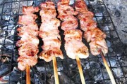 Lên Tam Đảo ăn lợn đồi nướng xiên