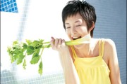 Những món ăn làm bạn nổi mụn