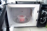Có nên sử dụng đồ nhựa để làm nóng thức ăn trong lò vi sóng?