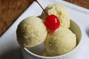 Tự làm kem hương vani thơm mát hè này