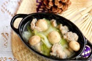 Canh xà lách nấm thịt