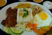 Lọt vào top 10 thế giới có món ăn đường phố ngon