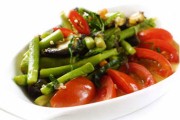 Lạ miệng với ngó khoai om ốc