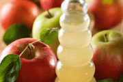 Tẩy nốt ruồi bằng giấm táo