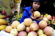 Táo, lê Trung Quốc giá 4000 đồng/kg