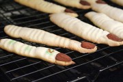 Ấn tượng bánh quy ngón tay cho lễ Halloween