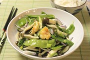 Đậu Hà Lan xào nấm và tôm