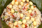 Ngạt ngào cơm hấp lá sen