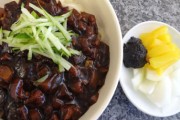 Làm mỳ tương đen ngon mê ly