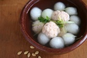 Biến tấu lạ mắt với canh bí đao