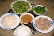 Mắm nêm và mắm cá lòng tong của người Chăm