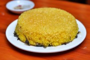 Đi thưởng thức món xôi lạ ở phố Hoàng Cầu