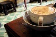 Hà Nội - những quán cà phê cổ mà không "cũ"