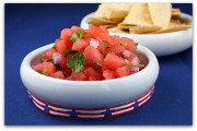 Làm salad với dưa hấu