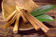 Cách dùng lá gia vị đúng