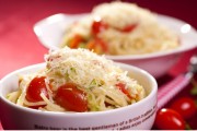 Spaghetti bí ngòi cà chua bi