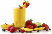 Nước ép hay sinh tố lợi hơn?