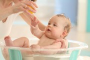6 cách trị sổ mũi, ngạt mũi cho trẻ mùa lạnh hiệu quả