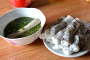 Lên Đồng Văn thưởng thức bánh cuốn