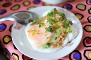 Đến xứ Lạng nhớ ăn bánh cuốn trứng