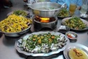 Về miền lũ thưởng thức cá linh nhúng giấm