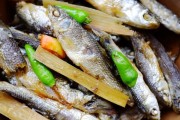 Cá linh kho mía ngon "mê mệt"