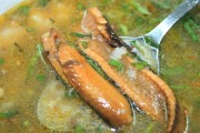Về xứ Nghệ nhớ ăn cháo lươn và bánh bèo
