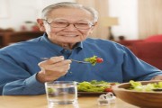 Thực đơn tuần đủ dinh dưỡng cho người cao tuổi