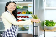 Tủ lạnh bốc mùi! Làm sao đây???