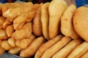 Bánh tiêu giò chéo quẩy - món ăn chơi dân dã của người Sài Gòn