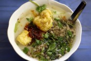 3 hàng bánh đúc ngon ở Hà Nội