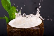 Làm đẹp da với nước dừa 