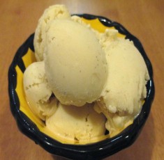 Làm kem vanilla nguyên chất