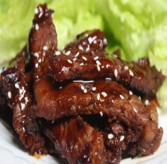 Bò nướng xốt rượu