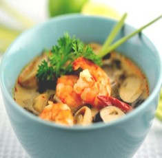 Canh tôm chua kiểu thái