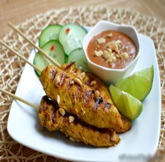 Thịt gà xiên que nướng