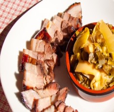 Thịt quay húng lìu