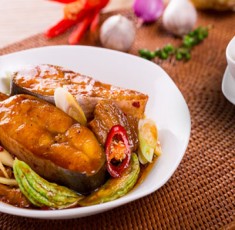 Cá Kho Riềng Sả Và Khổ Qua