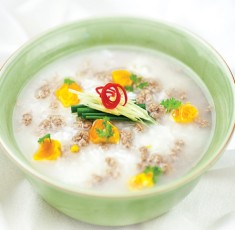 Cháo thịt bò trứng muối