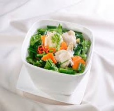 Canh gà cải bó xôi