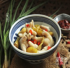 Cách làm chân gà ngâm giấm, món nhậu không chỉ đàn ông mà chị em phụ nữ cũng bị mê mệt