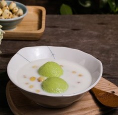 Có 20K trong tay, bạn sẽ được ăn MÓN ĂN VẶT nào ở Hà Nội khi hè về