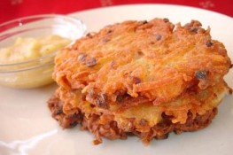 Bánh Táo Chiên Giòn