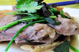 Cánh vịt nấu mẻ