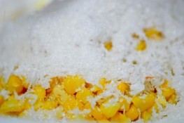 Ăn chơi, ngô trộn đường, dừa